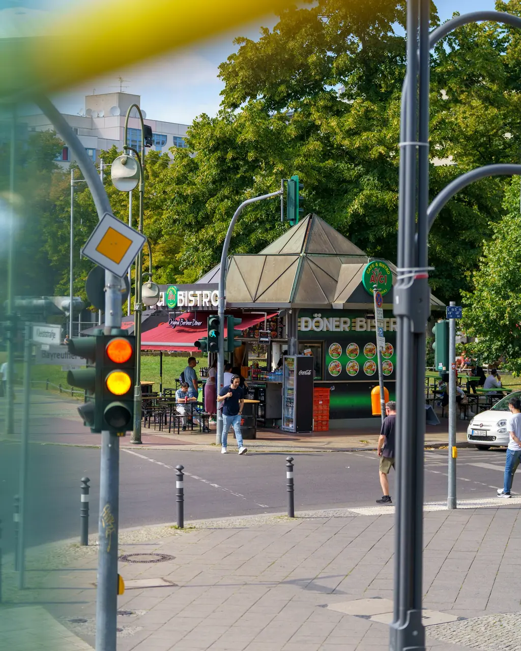Dönerbistro med uteservering i Berlin