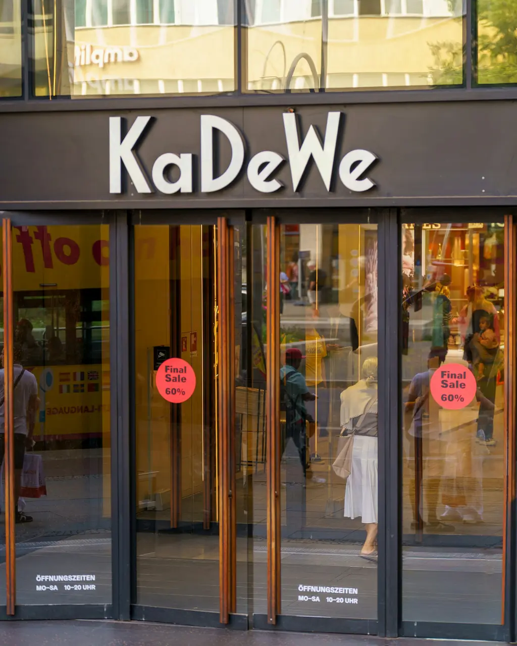 Entrén till varuhuset KaDeWe i Berlin