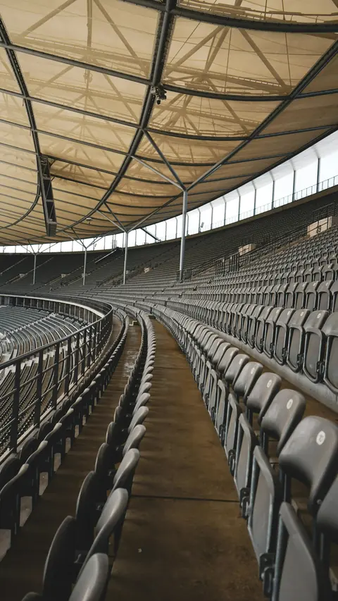 Läktare och fotbollsplan på Olympiastadion i Berlin