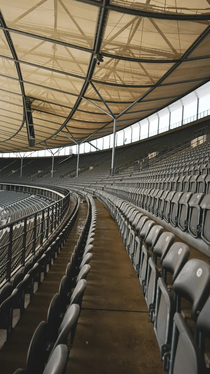 Läktare och fotbollsplan på Olympiastadion i Berlin
