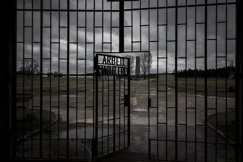 Entrén till minnesplatsen Sachsenhausen