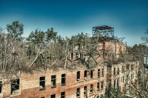 Äldre tegelbyggnader vid Beelitz-Heilstätten