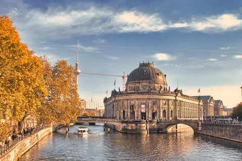 Museumsön i Berlin sedd från vattnet